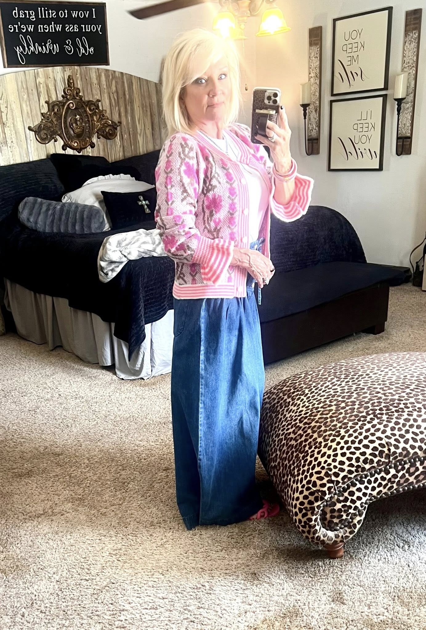 Wide leg jeans with pleats