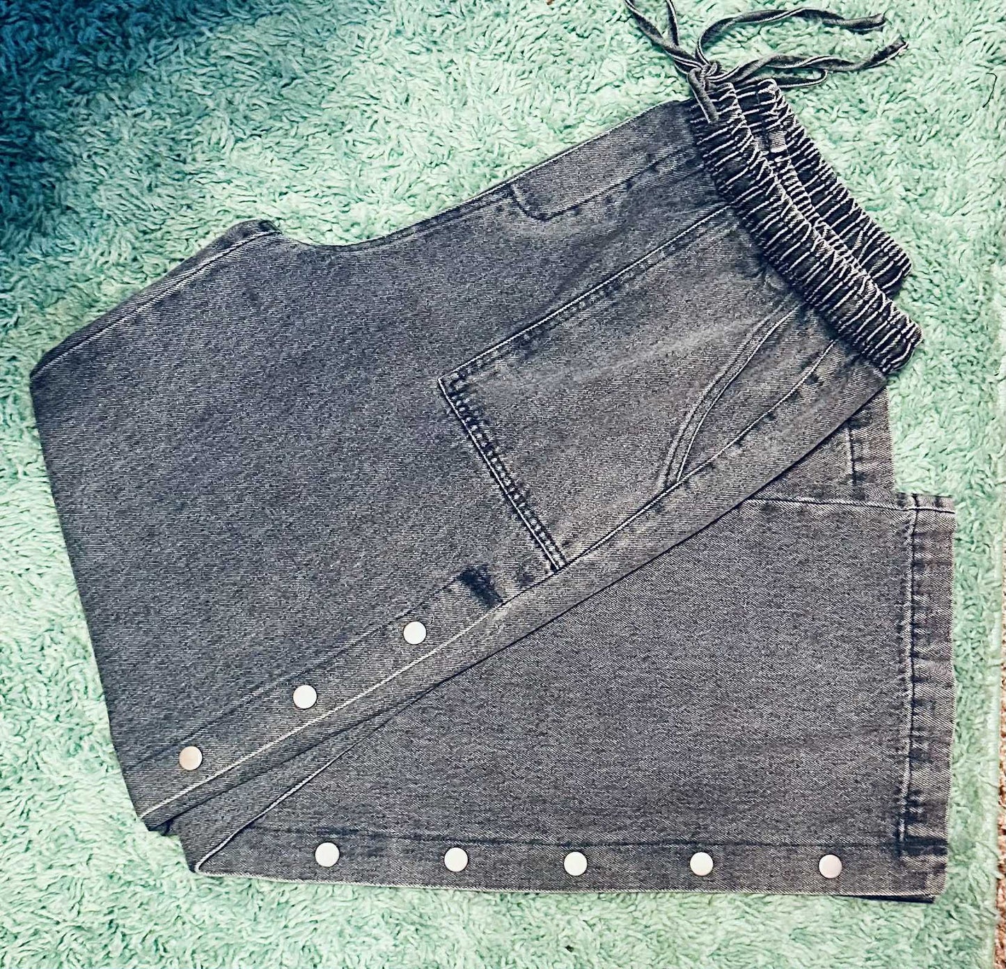 Jean with snap sides