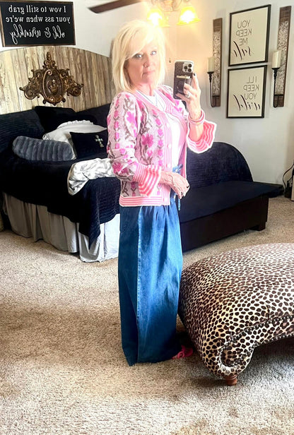 Wide leg jeans with pleats